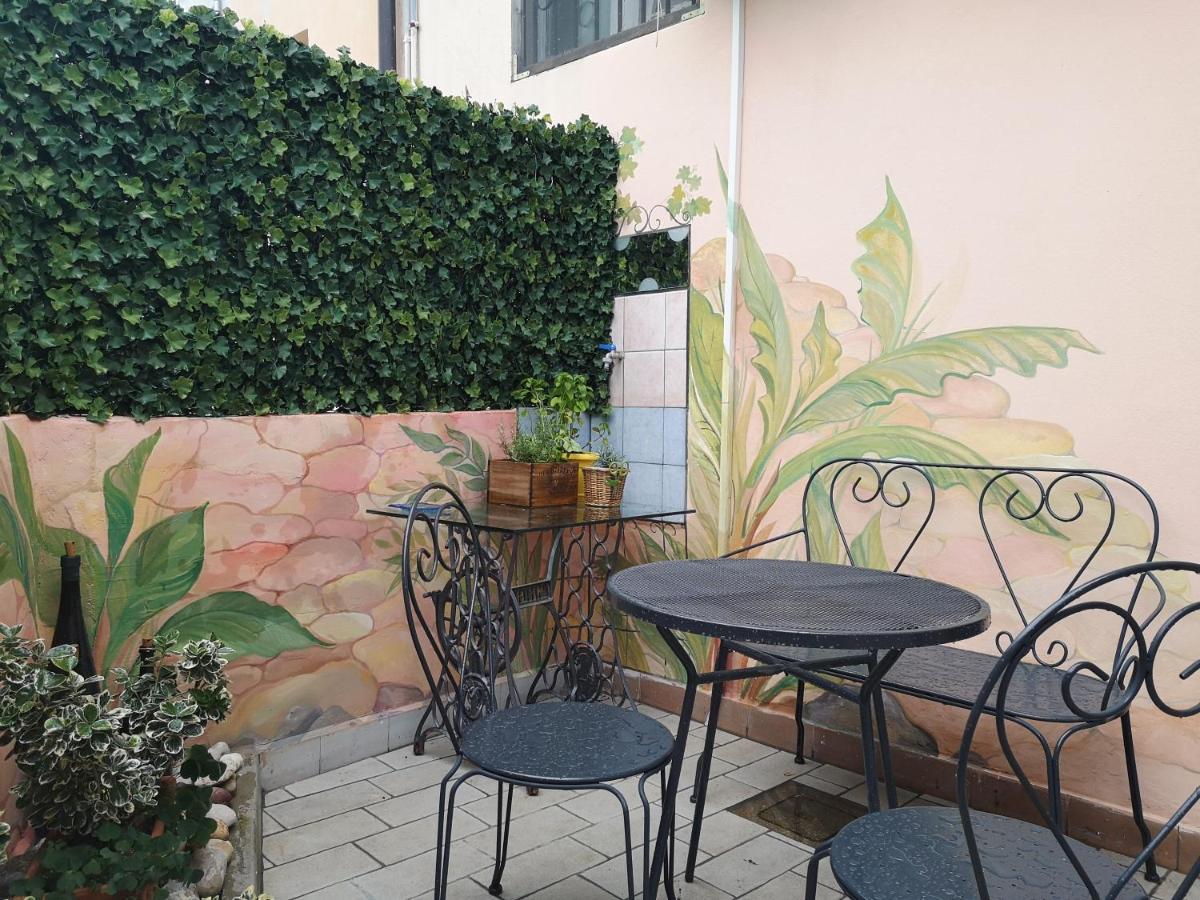 2Bcentral Desenzano del Garda Eksteriør billede