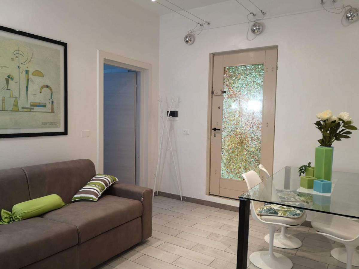 2Bcentral Desenzano del Garda Eksteriør billede